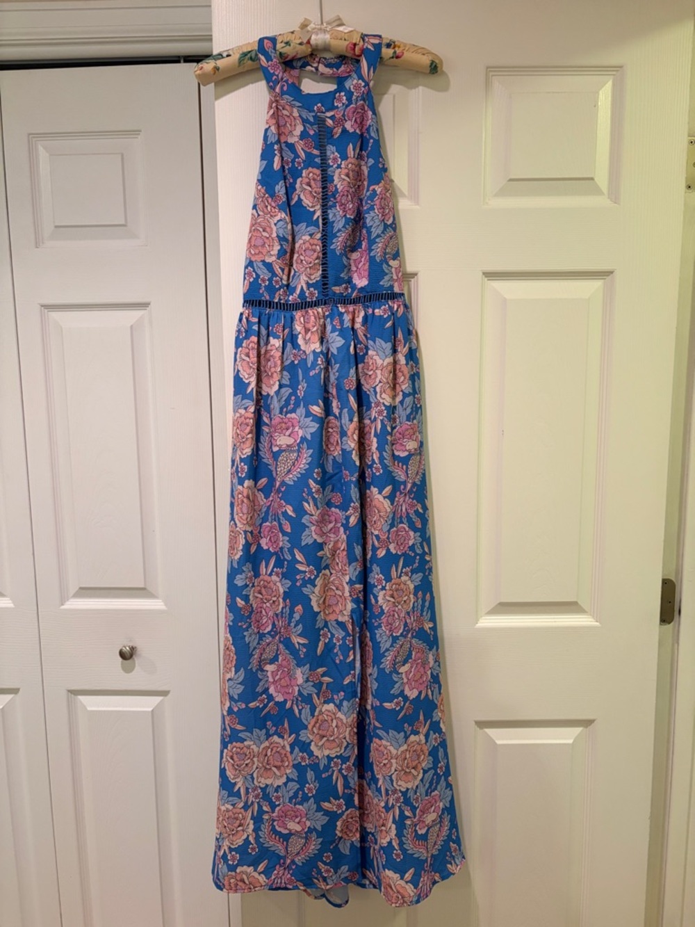 Blue Floral Backless Maxi Dress